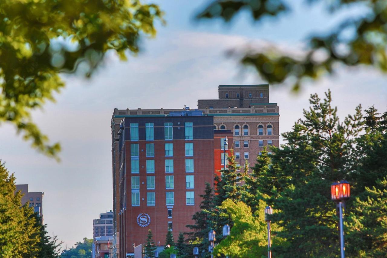 Sheraton Duluth Hotel Exterior photo